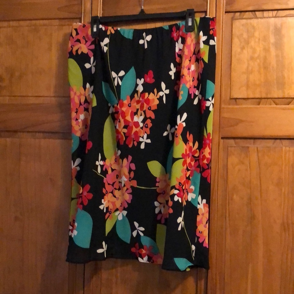 NWT Vintage Casual Corner Annex Black Floral Skirt X